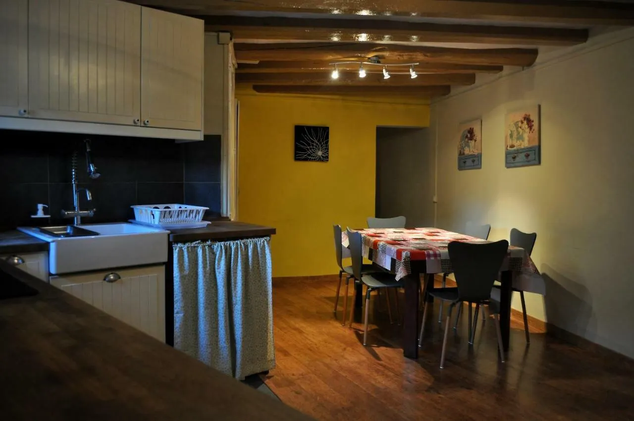 Hostel El Moli Organya Pensión